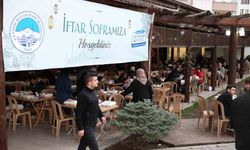 Kayseri Büyükşehir Belediyesi 2024'te de iftar çadırlarıyla vatandaşları bir araya getiriyor