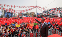 Özgür Özel Esenyurt'tan seslendi: Bakanların İstanbul'da ne işi var?