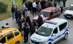 İzmir Çiğli'de silahli kavga korkuttu! 2 kişi yaralandı!