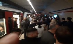 İzmir Metrosu'nda arıza: Yüzlerce yolcu mağdur oldu!