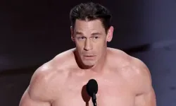 Oscar sahnesine çıplak çıkan John Cena kimdir
