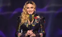 Madonna'dan büyük gaf: Engelli Hayranına "Neden Oturuyorsun?'' diye çıkıştı