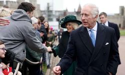 Kanser teşhisi konulan İngiltere Kralı 3'üncü Charles, Windsor Kalesi'ndeki Paskalya ayinine eşiyle birlikte katıldı