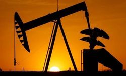 ABD Petrol Stoklarındaki Düşüşle Petrol 2% Yükseldi