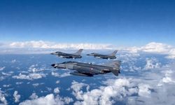 Türk Hava Kuvvetleri gökyüzünde gücünü gösterdi: Eğitim uçuşu görüntüleri paylaşıldı