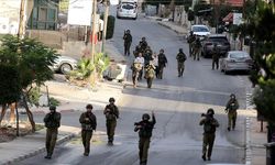 İsrail güçleri, 55 Filistinliyi daha gözaltına aldı