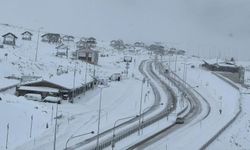 Erciyes Dağı'nda kar keyfi zirvede! Kar kalınlığı 110 santimetreye ulaştı