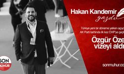 TİMBİR İzmir Temsilcisi Hakan Kandemir'in kaleminden: Özgür Özel vizeyi aldı!