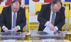 Oy pusulalarından YSK Başkanı Yener'de çekti: Sandığa zarfı atarken zor anlar yaşadı!
