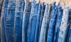 Moda dünyasında tartışma yaratan "İdrar Lekesi" görünümlü kot pantolonlar