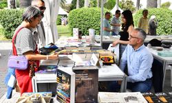 İzmir Kitap Fuarı Kültürpark'ta kitapseverleri buluşturuyor! "Çocuk Edebiyatı" temasıyla unutulmaz deneyimler yaşanıyor