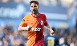 Galatasaray'da Mertens, Fenerbahçe'li Dusan Tadic'i yakaladı