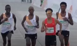 Pekin'de düzenlenen Yarı Maraton Koşusu. hileyle sarsıldı: Madalyalar atletlerden alındı!