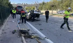 Kayseri'de devrilen otomobilde 2'si ağır 4 kişi yaralandı