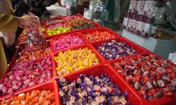 Kilis'te bayram şenliği: Şekerler, lokumlar ve kuruyemişler tezgahları süsledi!
