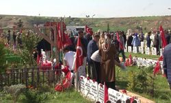 Deprem bölgesinde hüzünlü bayram: Adıyaman'da Ramazan Bayramı buruk geçiyor