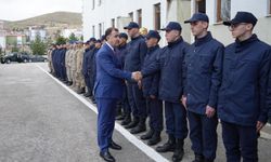 Bayburt Valisi Mustafa Eldivan Bayramda görev başındaki güvenlik güçlerini ziyaret etti!