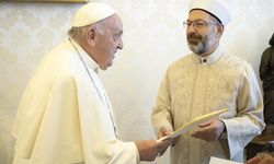 Diyanet İşleri Başkanı Erbaş İtalya'da: Vatikan’da Papa Fransuva ile görüştü