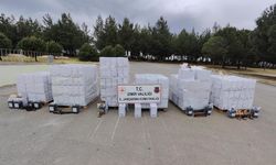 İzmir'de sahte alkol üretim tesisine operasyon: 8 bin 540 litre etil alkol ele geçirildi