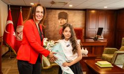 Karşıyaka'da 23 Nisan'da otizmli çocuklar ve hayvanlar için müjde! Küçük başkan Esma Yıldız taleplerini iletti!