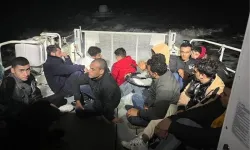 Bodrum'da lastik botta 18 göçmen ve 1 kaçakçı yakalandı!