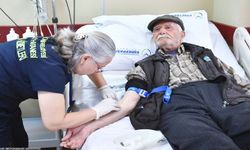 Kınık'ta yaşayan 86 yaşındaki Cemil amcaya İzmir Büyükşehir Belediyesi'nden yardım eli