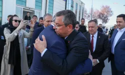 CHP Genel Başkanı Özgür Özel, Kırklareli Belediye Başkanı Mehmet Siyam Kesimoğlu'nun kayınpederinin cenazesine katıldı!