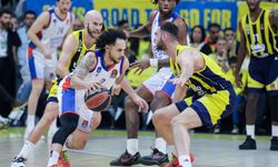 EuroLeague'de Türk derbisinde kazanan taraf Anadolu Efes!