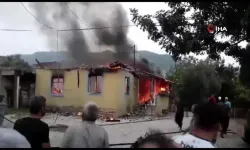 Adana'da yangın: 1 ev kullanılamaz hale geldi!
