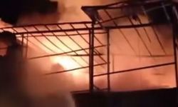 Bartın'da korkutan yangın: 2 iş yeri hasar gördü, patlamalar paniğe neden oldu
