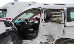 Kırıkkale'de evde sağlık hizmeti aracı kazası: 6 yaralı!