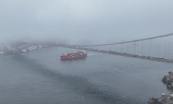 İstanbul Boğazı'nda gemi trafiği askıya alındı, vapur seferleri iptal edildi