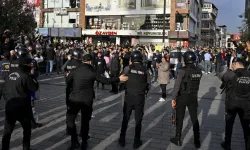 İstanbul'da izinsiz gösterilere sert müdahale: 132 gözaltı!