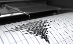 İzmir'de de hissedildi: 4.5 büyüklüğünde deprem!