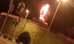 Milli kahramana saygısızlık: Tavas'ta köpekçi Nuri Efe heykeli yangında zarar gördü