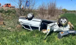 Konya'da feci kaza: Yaşlı çift ekin tarlasına devrilen otomobilde hayatını kaybetti!