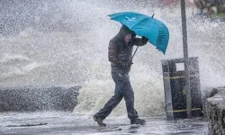 Meteoroloji uyarıyor! Türkiye'de kuvvetli yağış, toz fırtınası ve rüzgar etkili olacak