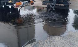 Nusaybin'de tanker ve tır çarpıştı: Binlerce litre yağ caddeye döküldü!