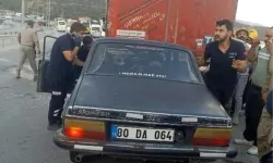 Mersin'de otomobil tıra çarptı: 1 ölü, 1 yaralı!
