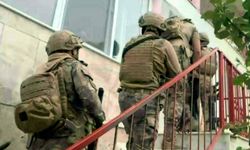 İzmir'de terörle mücadele operasyonu: 12 FETÖ şüphelisi gözaltına alındı
