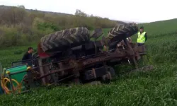 Edirne'de traktör devrildi: Çiftçi hayatını kaybetti!