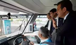 Başkan Ekrem İmamoğlu elektrikli metrobüsün test sürüşüne katıldı