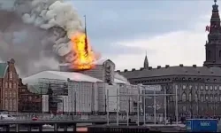 Danimarka'nın başkenti Kopenhag'da Parlamento binasında yangın! Tarihi binanın kulesi çöktü!