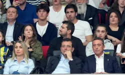 Fenerbahçe Opet-Eczacıbaşı Dynavit maçında Dilek İmamoğlu dikkat çekti: O anlar sosyal medyada yankı uyandırdı!