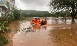 Hindistan'da yağış felaketi: 7 kişi hayatını kaybetti, uçuşlar ertelendi