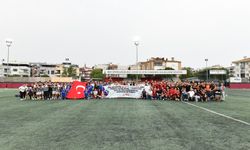 Çiğli'de futbol coşkusu! Gençlik Kupası'nda heyecanlı mücadele!