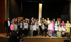 Turgutlu Belediyesi çocukları tiyatroyla buluşturuyor