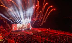 19 Mayıs Atatürk'ü Anma, Gençlik ve Spor Bayramı coşkusuyla Gündoğdu Meydanı'nda büyük konser!