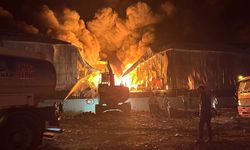 SONDAKİKA : Adana'da motosiklet üretim tesisinde yangın! Çalışmalar sürüyor