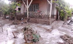 Ankara'da sel felaketi: Evler ve bahçeler balçıkla kaplandı!